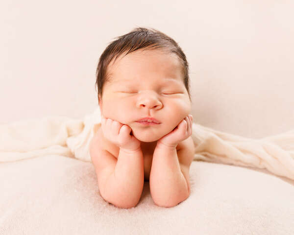 Recent newborn session in Perth